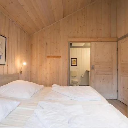 Kranich 243 Semesterbostad *